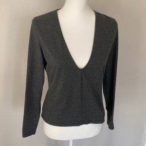 DEEP V-Neck Top
